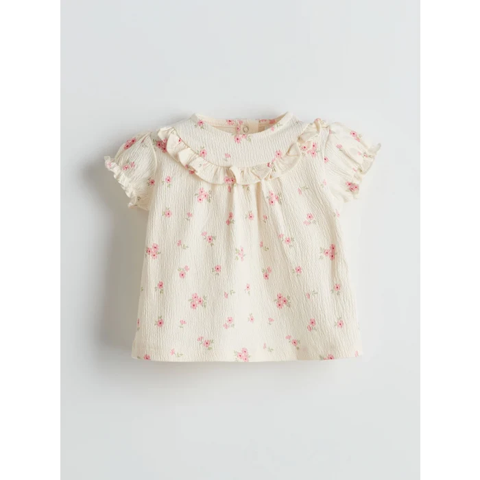 LCW baby Ekru Fırfırlı Çiçekli Kız Bebek Bluz ve Pantolon 2li