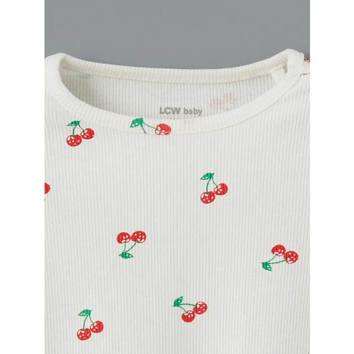 LCW baby Ekru Kiraz Baskılı Kız Bebek Şortlu Pijama Takım