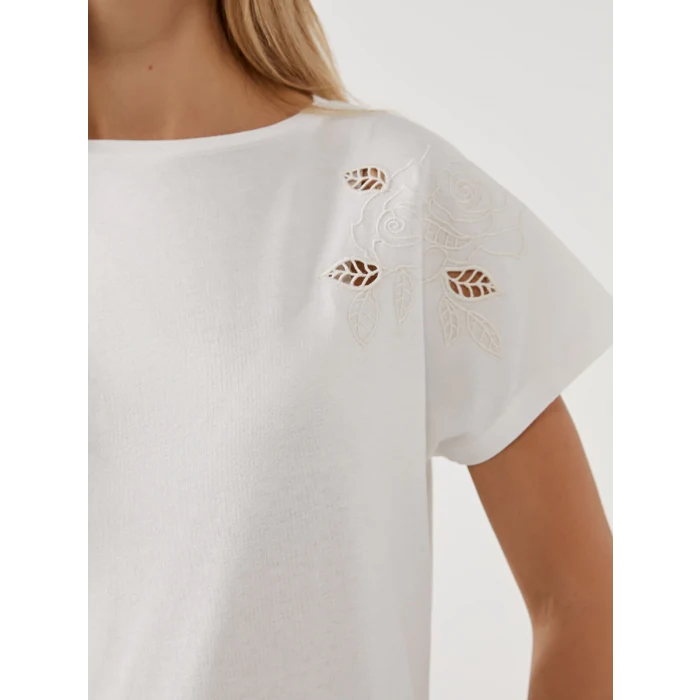 LCWAIKIKI Classic Ekru Bisiklet Yaka Nakışlı Kadın Tişört