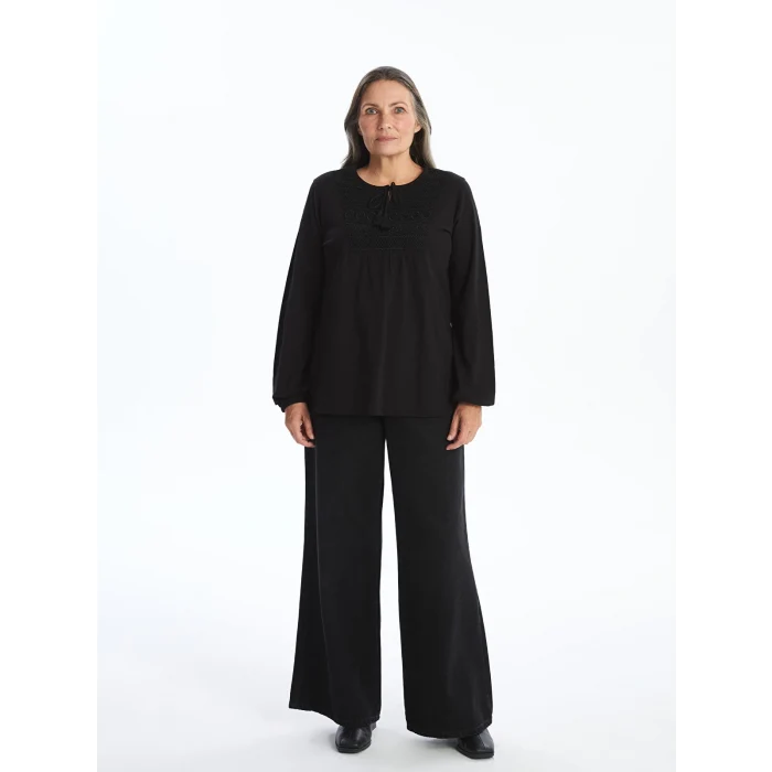 LCW Grace Siyah Bağlamalı Yaka Nakışlı Kadın Bluz