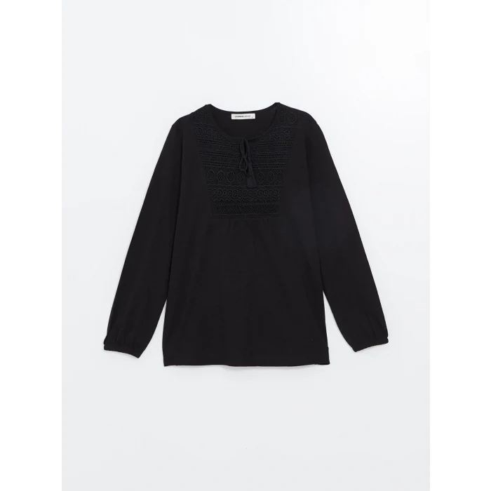 LCW Grace Siyah Bağlamalı Yaka Nakışlı Kadın Bluz