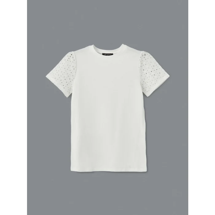 LCW Comfort Beyaz Bisiklet Yaka Nakışlı Kadın Tişört