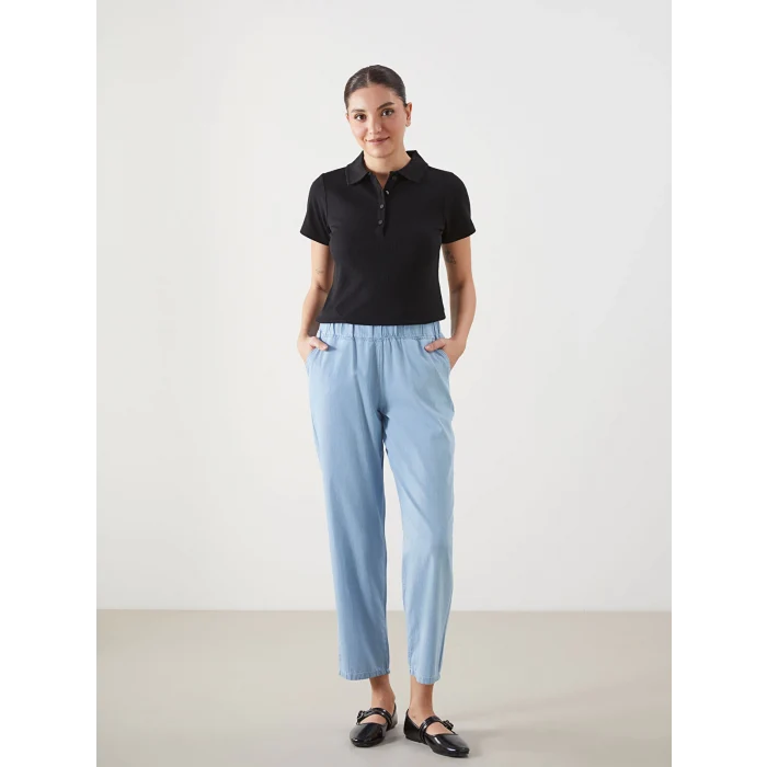 LCWAIKIKI Classic Siyah Polo Yaka Dokulu Kadın Tişört