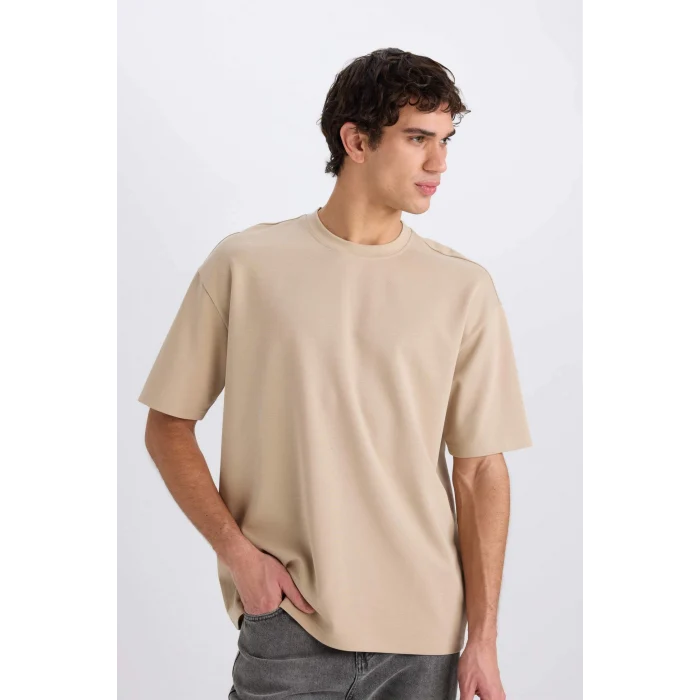 Defacto X3926 Bej Oversize Geniş Kalıp Ütü Gerektirmeyen Bisiklet Yaka Kısa Kollu Basic Düz Ağır Kumaş Tişört