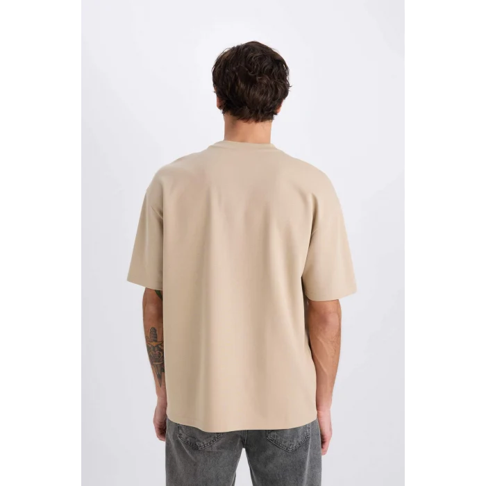 Defacto X3926 Bej Oversize Geniş Kalıp Ütü Gerektirmeyen Bisiklet Yaka Kısa Kollu Basic Düz Ağır Kumaş Tişört
