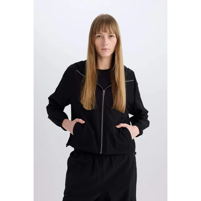 Defacto E2641 Siyah Su Geçirmez Regular Fit Cepli Fermuarlı Kapüşonlu Yağmurluk