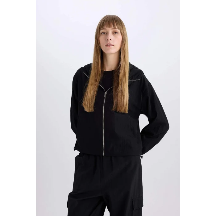 Defacto E2641 Siyah Su Geçirmez Regular Fit Cepli Fermuarlı Kapüşonlu Yağmurluk