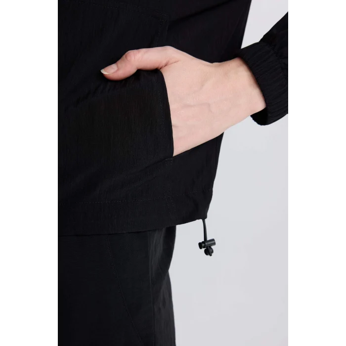 Defacto E2641 Siyah Su Geçirmez Regular Fit Cepli Fermuarlı Kapüşonlu Yağmurluk