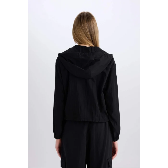 Defacto E2641 Siyah Su Geçirmez Regular Fit Cepli Fermuarlı Kapüşonlu Yağmurluk