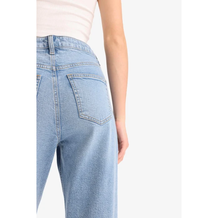 Defacto D7977 Mavi Mary Vintage Straight Fit Yüksek Bel Düz Paça Jean Kar Yıkamalı Pantolon