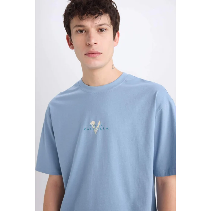 Defacto E0434 Mavi %100 Pamuk Vikings Valhalla Boxy Fit Bisiklet Yaka Sırt Baskılı Kısa Kollu Tişört