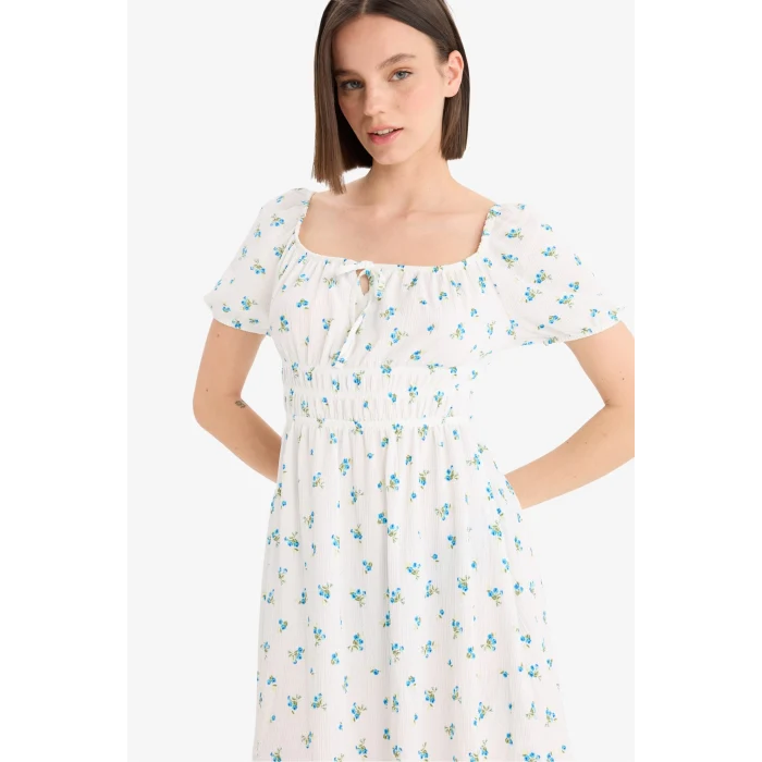 Defacto E0874 Ekru Coool Kare Yaka Çiçekli Bürümcük Kısa Kollu Mini Yazlık Elbise