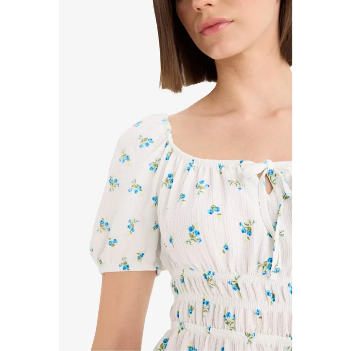 Defacto E0874 Ekru Coool Kare Yaka Çiçekli Bürümcük Kısa Kollu Mini Yazlık Elbise