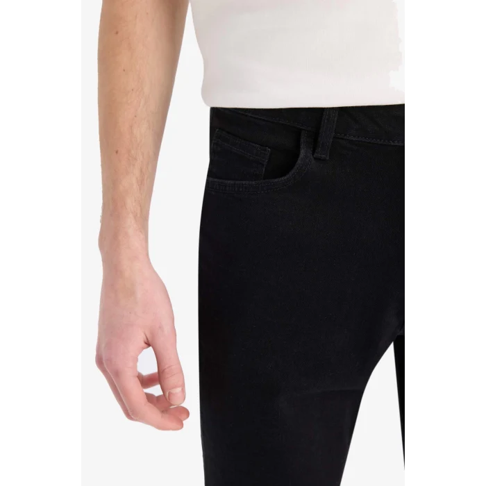 Defacto E4009 Siyah Slim Fit Dar Kesim Jean Bermuda Şort