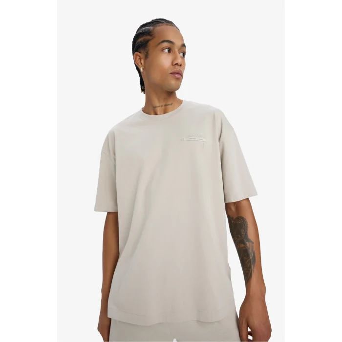 Defacto E2582 Bej DeFactoFit Oversize Geniş Kalıp Bisiklet Yaka Baskılı Sporcu Kısa Kollu Tişört