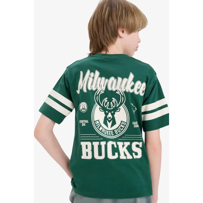 Defacto E4842 Yeşil Erkek Çocuk NBA Milwaukee Bucks Bisiklet Yaka Kısa Kollu Tişört