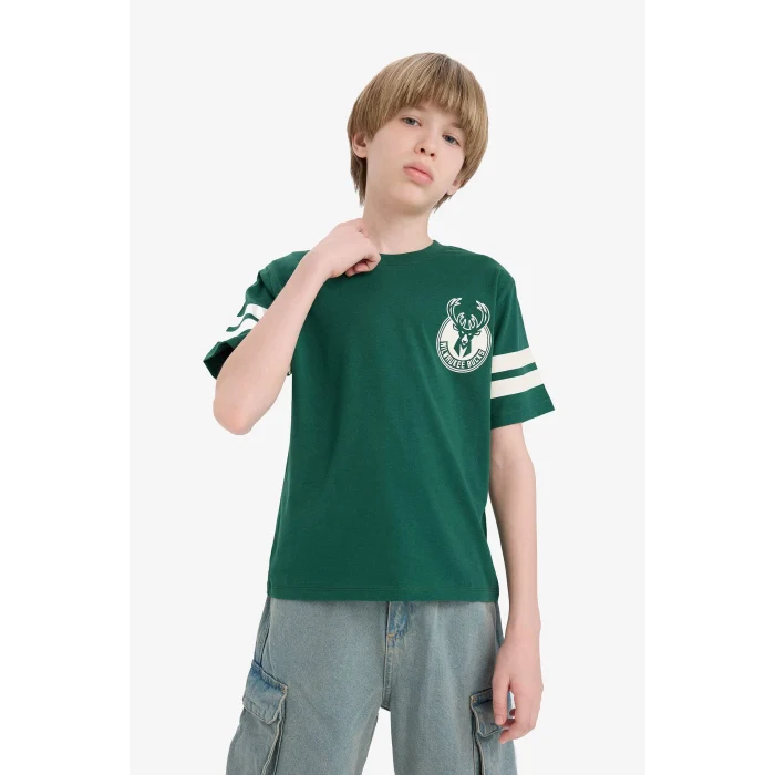 Defacto E4842 Yeşil Erkek Çocuk NBA Milwaukee Bucks Bisiklet Yaka Kısa Kollu Tişört