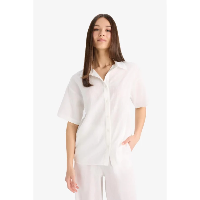 Defacto A9135 Beyaz Oversize Geniş Kalıp Basic Düz Beyaz Kısa Kollu Gömlek