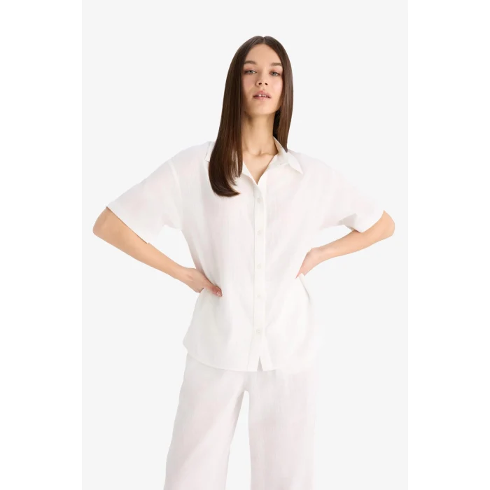Defacto A9135 Beyaz Oversize Geniş Kalıp Basic Düz Beyaz Kısa Kollu Gömlek