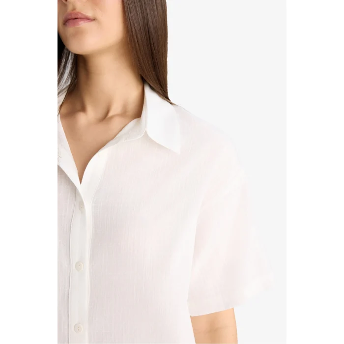 Defacto A9135 Beyaz Oversize Geniş Kalıp Basic Düz Beyaz Kısa Kollu Gömlek