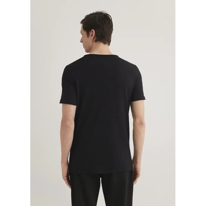 Mavi 062772-26341 Dikişli Cep Detaylı Siyah Tişört