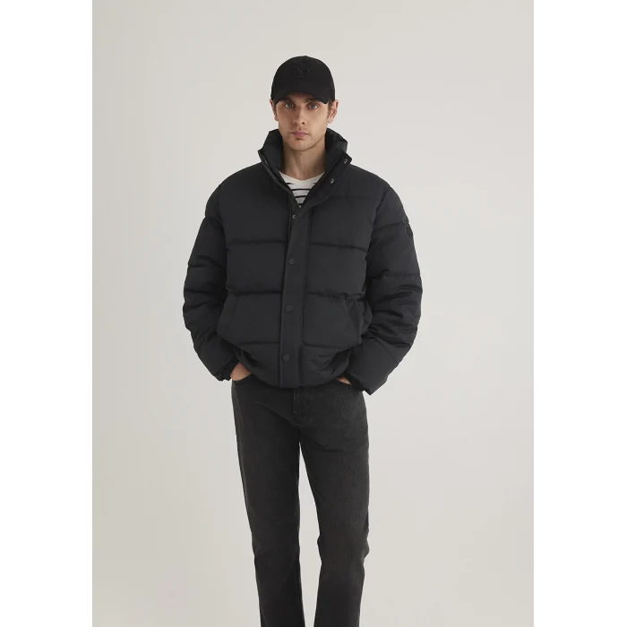 Mavi 0110474-900 Dik Yaka Siyah Mont