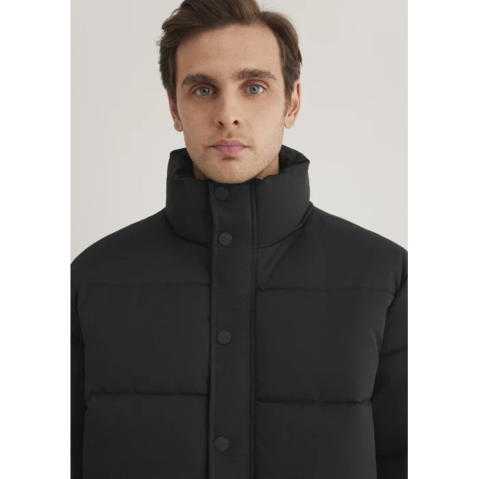 Mavi 0110474-900 Dik Yaka Siyah Mont