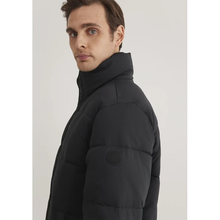 Mavi 0110474-900 Dik Yaka Siyah Mont