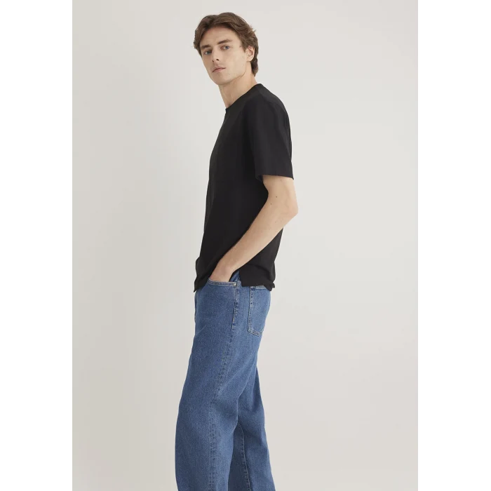 Mavi 066248-900 Cep Detaylı Siyah Tişört