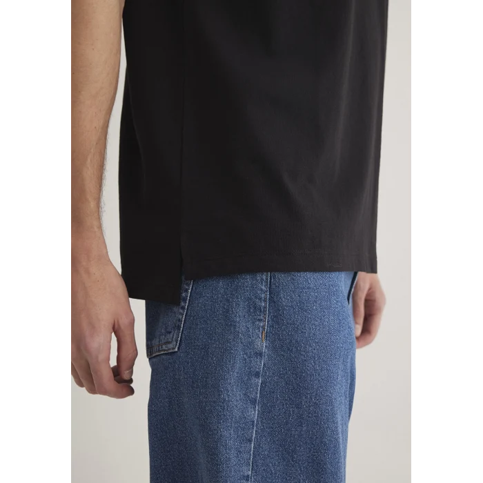 Mavi 066248-900 Cep Detaylı Siyah Tişört