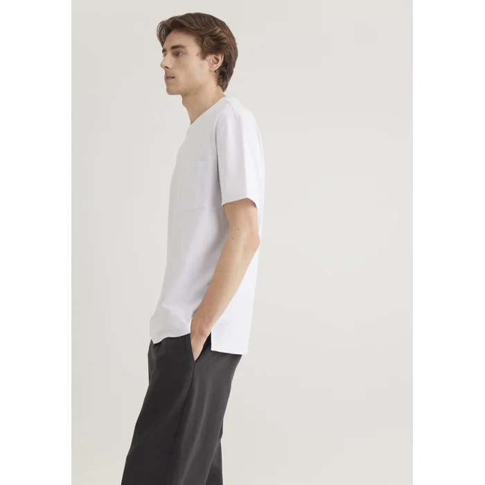 Mavi 066248-620 Cep Detaylı Beyaz Basic Tişört