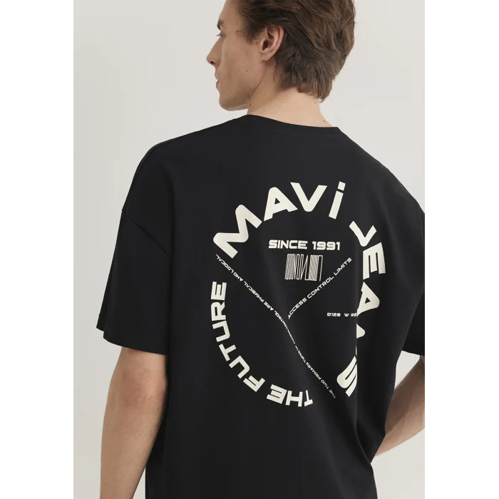 Mavi 0611719-900 Mavi Jeans Sırt Baskılı Siyah Tişört