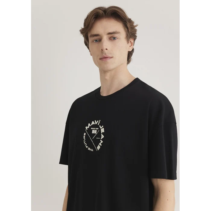 Mavi 0611719-900 Mavi Jeans Sırt Baskılı Siyah Tişört