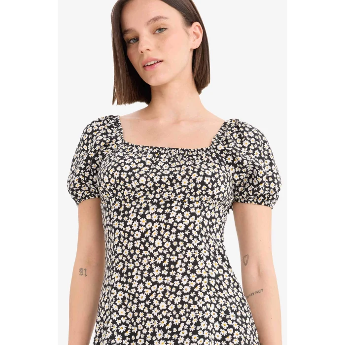 Defacto E0873 Siyah Coool Kare Yaka Çiçek Desenli Viskon Kısa Kollu Mini Elbise