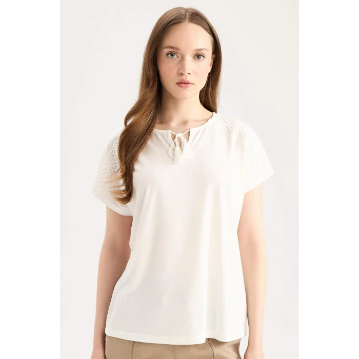 Defacto C1874 Ekru Bisiklet Yaka Casual Kısa Kollu Tişört