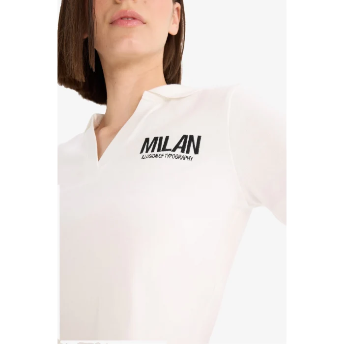 Defacto E5151 Ekru Fitted Polo Yaka Nakış Baskı Baskılı Modal Kısa Kollu Tişört