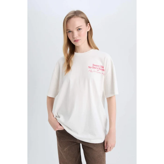 Defacto E0635 Beyaz Coool Oversize Geniş Kalıp Bisiklet Yaka Sırt Baskılı Kısa Kollu Tişört