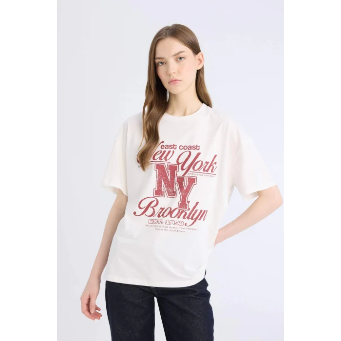 Defacto E5993 Beyaz Oversize Geniş Kalıp Bisiklet Yaka Baskılı Kısa Kollu Tişört