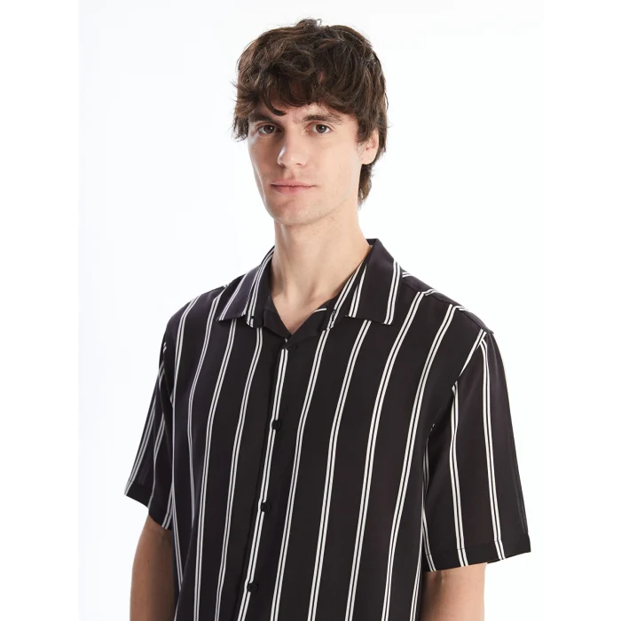 XSIDE Siyah Regular Fit Kısa Kollu Çizgili Poplin Erkek Gömlek