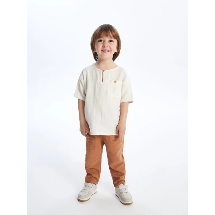 LCW Kids Bej Bisiklet Yaka Kısa Kollu Erkek Bebek Tişört ve Pantolon 2li Takım