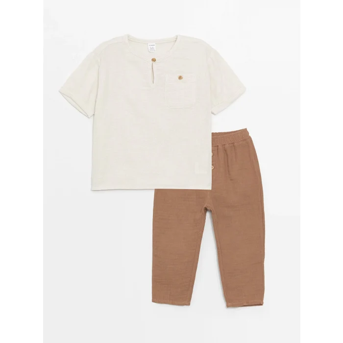 LCW Kids Bej Bisiklet Yaka Kısa Kollu Erkek Bebek Tişört ve Pantolon 2li Takım