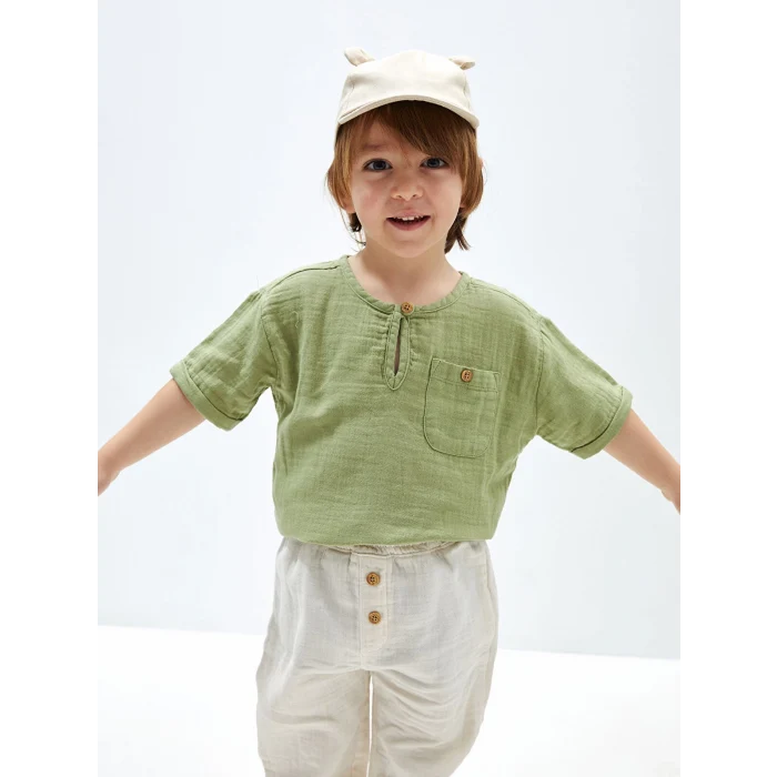 LCW Kids Yeşil Bisiklet Yaka Kısa Kollu Erkek Bebek Tişört ve Pantolon 2li Takım