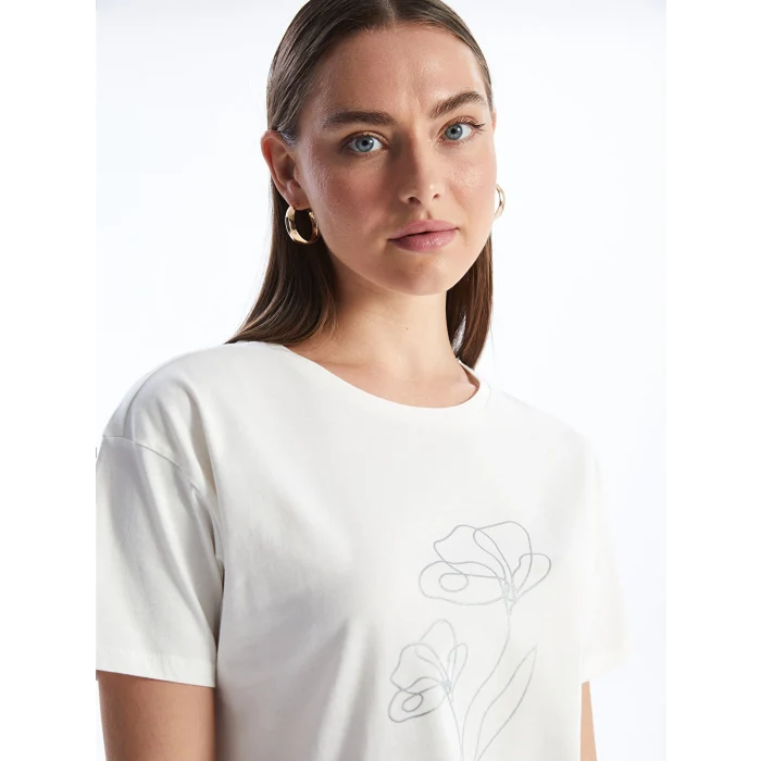 LCWAIKIKI Basic Ekru Bisiklet Yaka Taşlı Kısa Kollu Kadın Tişört