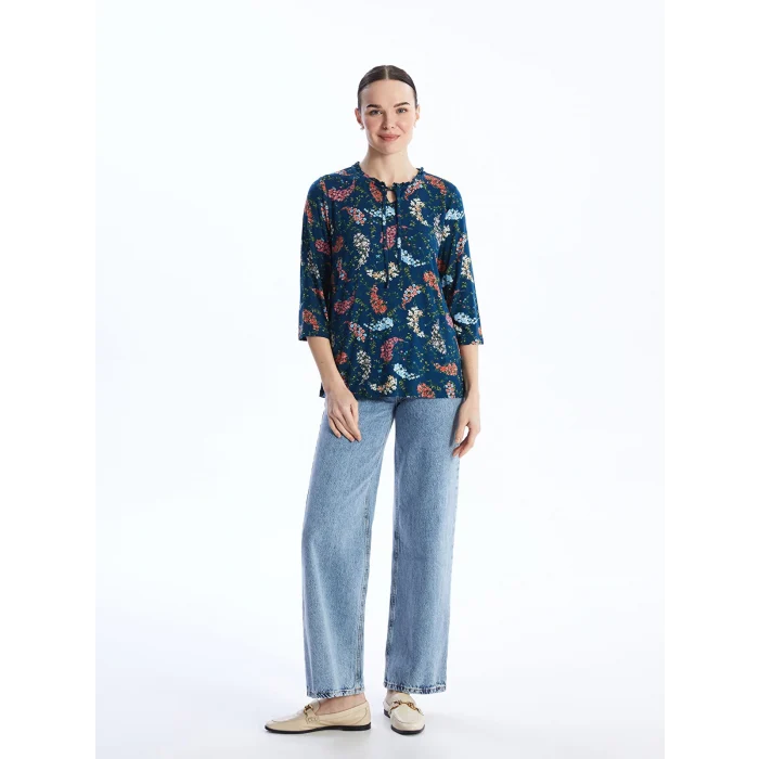 LCW Grace Karişik Bağlamalı Yaka Desenli Kadın Tişört