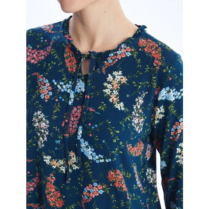 LCW Grace Karişik Bağlamalı Yaka Desenli Kadın Tişört