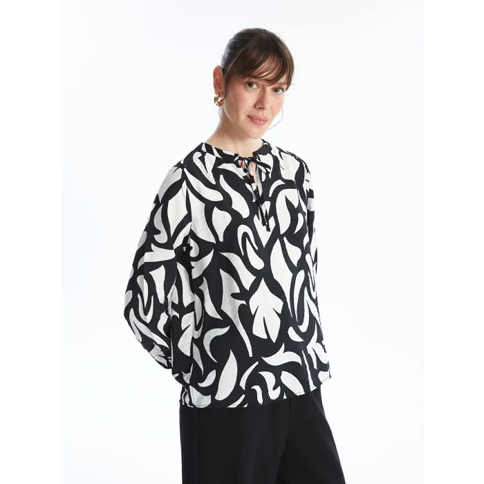 LCWAIKIKI Classic Siyah Bağlamalı Yaka Çiçekli Uzun Kollu Kadın Bluz