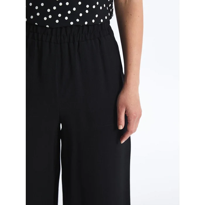 LCWAIKIKI Classic Siyah Beli Lastikli Rahat Kalıp Kadın Kapri