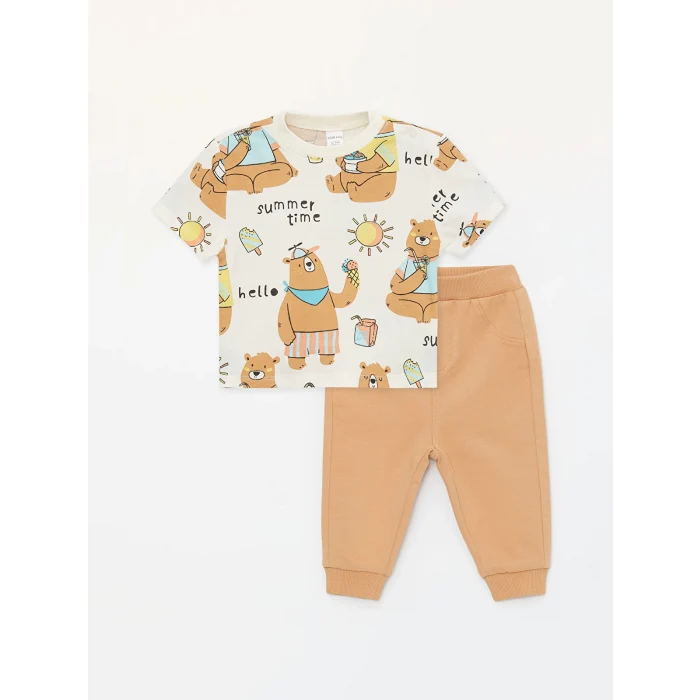 LCW baby Ekru Bisiklet Yaka Kısa Kollu Baskılı Erkek Bebek Tişört ve Eşofman Alt 2li Takım