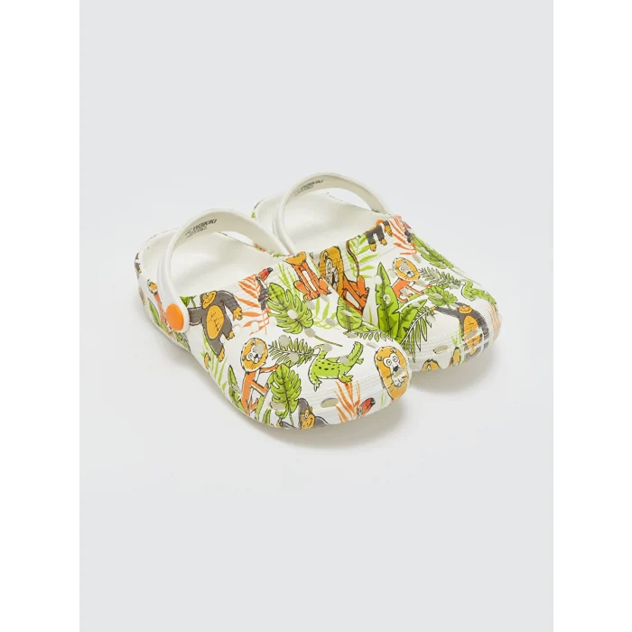 LCW STEPS Beyaz Baskılı Erkek Çocuk Plaj Sandaleti