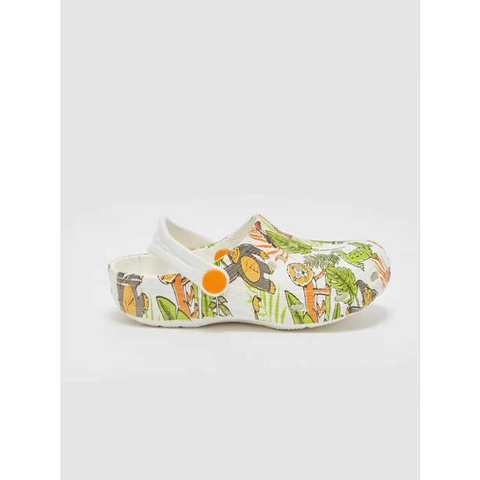 LCW STEPS Beyaz Baskılı Erkek Çocuk Plaj Sandaleti